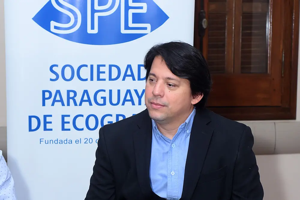 Dr. Gustavo Silvano